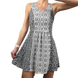 Rewind Women’s Small Black White Paisley &‎ Geometric Pattern Stretch Tank Dress